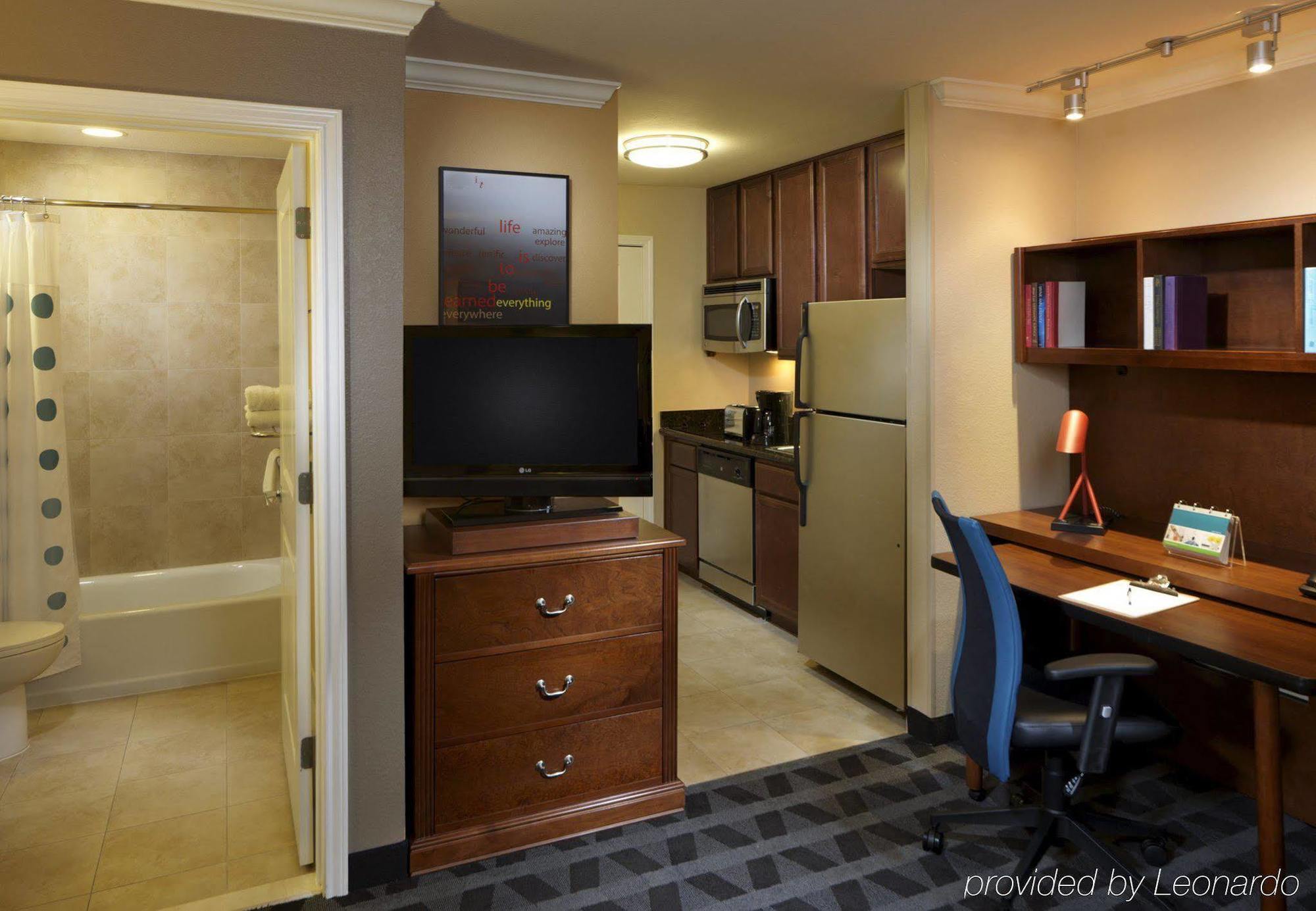 Towneplace Suites Houston North/Шенандоа Екстер'єр фото