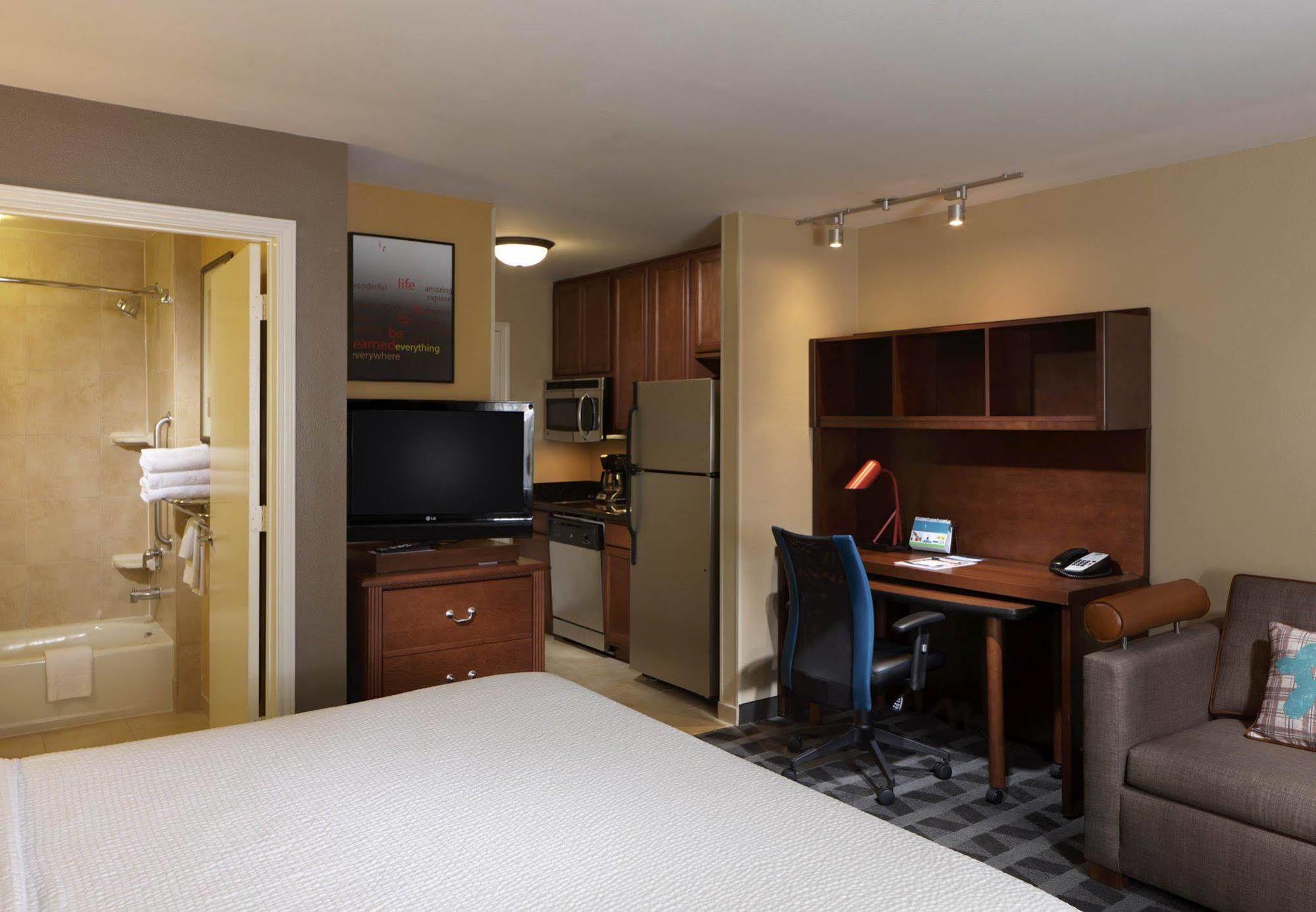 Towneplace Suites Houston North/Шенандоа Екстер'єр фото